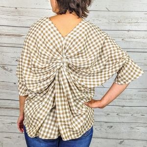 NWT ~ MELLO DAY Twist Tie Back Top